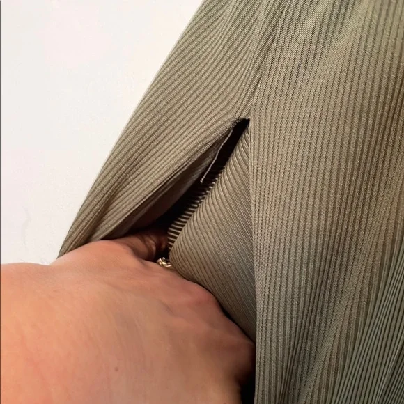 NWT  ribbed green jumpsuit romper - Picture 6 of 9